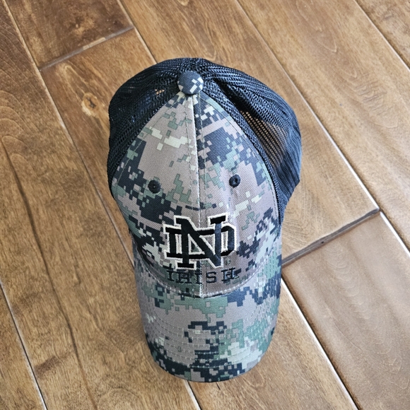 Notre Dame trucker hat - Picture 7 of 8